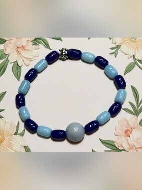 Hand Crafted Navy & Light Blue Beaded Stretch Bracelet